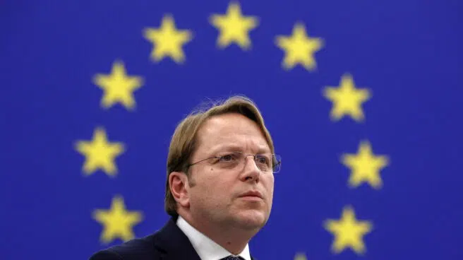 Oliver Varhelyi, comisario europeo de Ampliación, en el Parlamento Europeo. EFE

