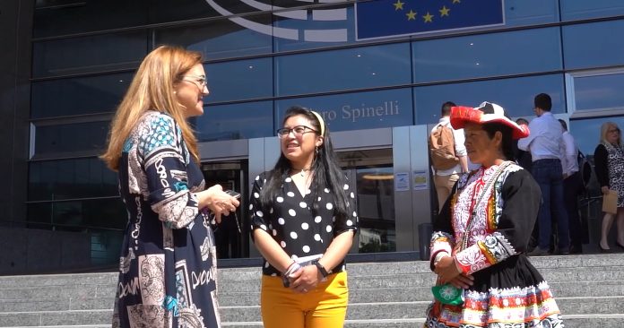 Defensoras del medioambiente en Espinar en el Parlamento Europeo